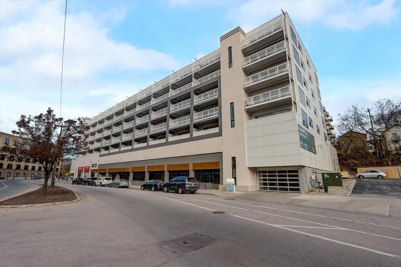 Frontdesk Rhythm Apts Lower East Side มิลวอกี ภายนอก รูปภาพ
